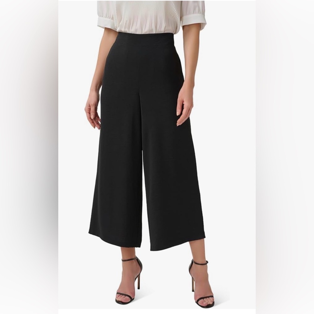 🩷. Wide-Leg Cropped Pants